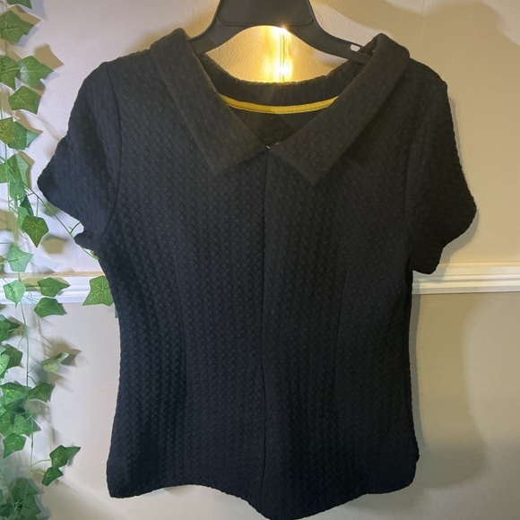 Boden Black Quilted Textured Top with Collar | Size 6 | Quiet Luxury Preppy - Picture 3 of 11